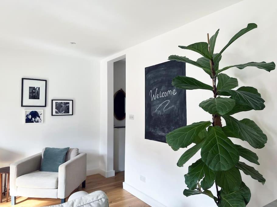 Poets Rest, Free Parking, Ev Socket Fees Apply Walk To Beach Brighton Exteriör bild